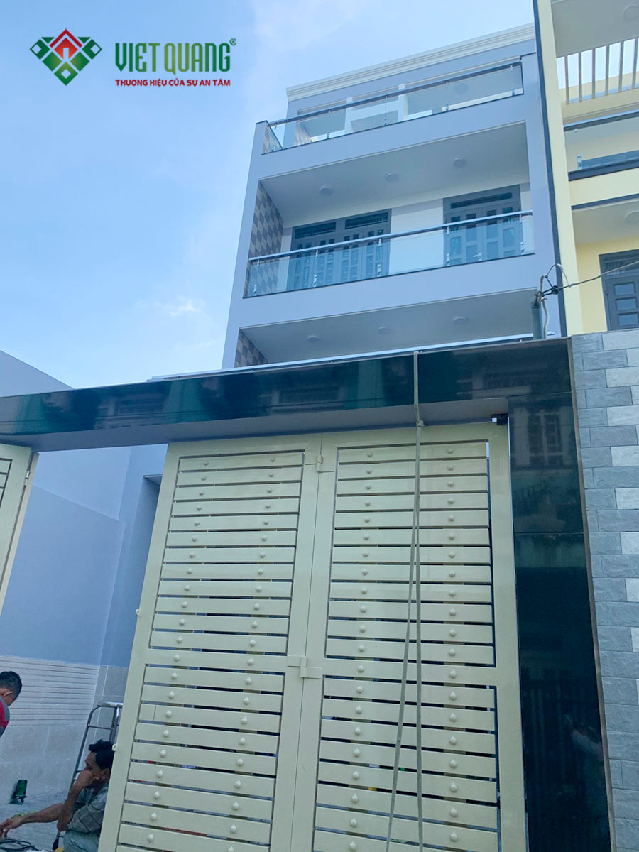 Việt Quang đã thi công xây dựng phần thô nhà phố 4 tầng 5.2x18m của gia đình chị Trúc tại quận 12