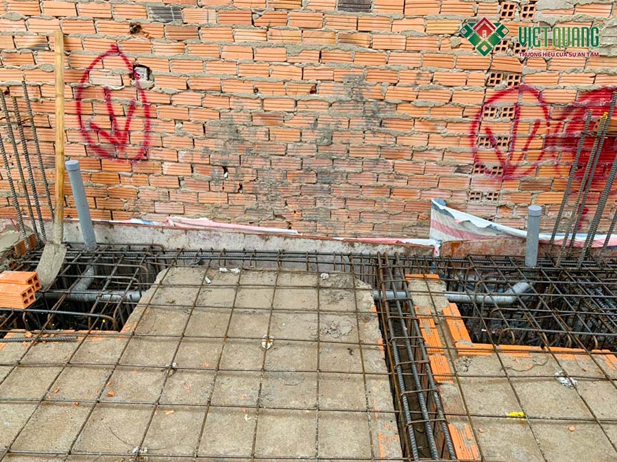 Hình ảnh thép Việt Nhật 01 hố móng công trình nhà phố 4 tầng