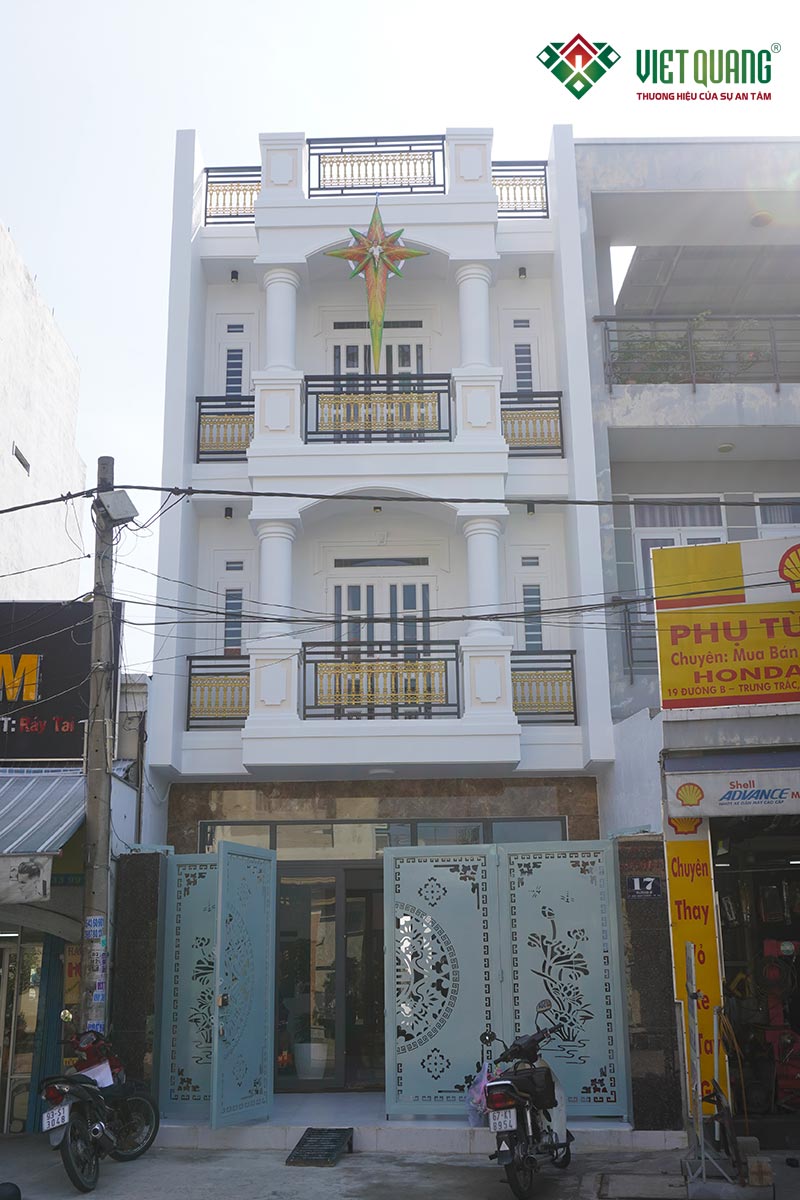 Việt Quang là công ty thiết kế và xây dựng nhà phố 4 tầng 5x18m tại TP. Thủ Đức của gia đình anh Minh, chủ nhà rất hài lòng về công trình