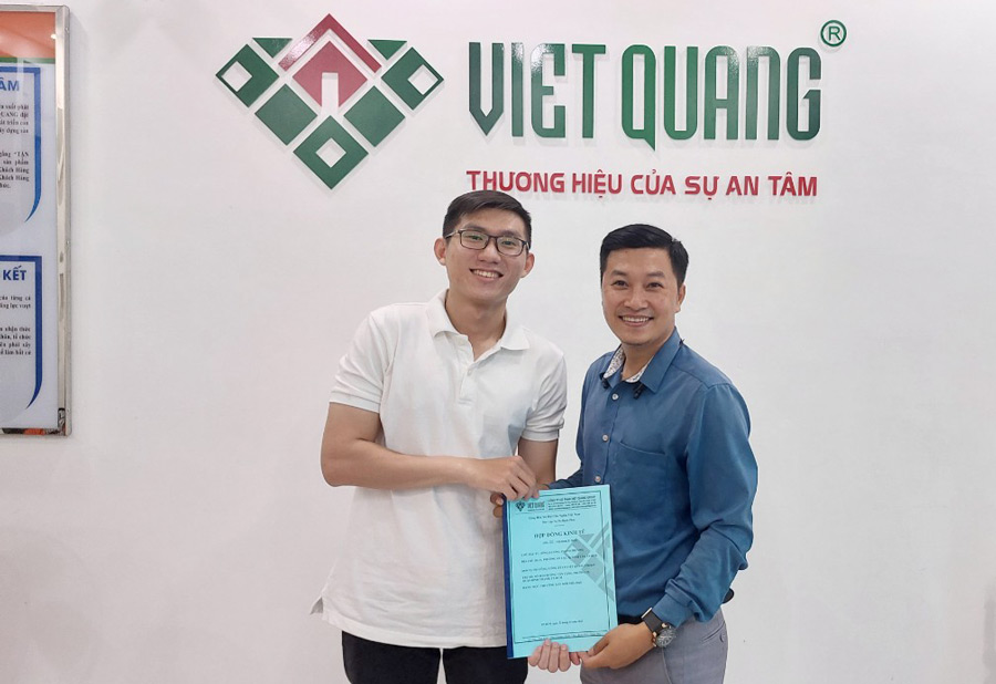Việt Quang Group kí hợp đồng xây nhà trọn gói tại quận Bình Thạnh với gia đình chú Phương
