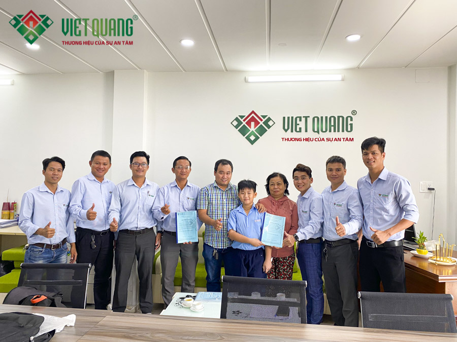 Việt Quang Group ký hợp đồng sửa chữa cải tạo nhà trọn gói với gia đình anh Trung