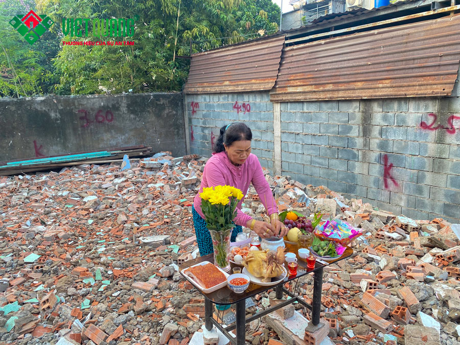 Lễ cúng khởi công xây dựng nhà anh Lợi ở Huyện Hóc Môn