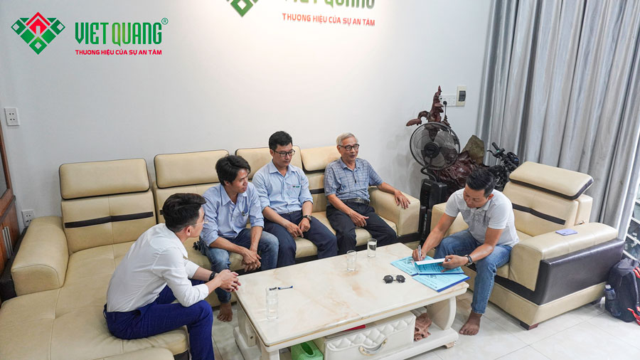 Việt Quang Group ký hợp đồng xây dựng nhà 1 trệt 2 lầu sân thượng tum thang 4x10m nhà chú Thiệu ở Quận Tân Bình