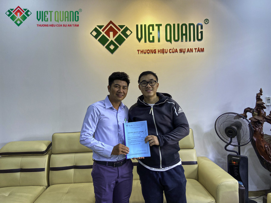 Việt Quang Group ký hợp đồng xây dựng nhà với gia đình anh Khanh tại trụ sở chính Gò Vấp