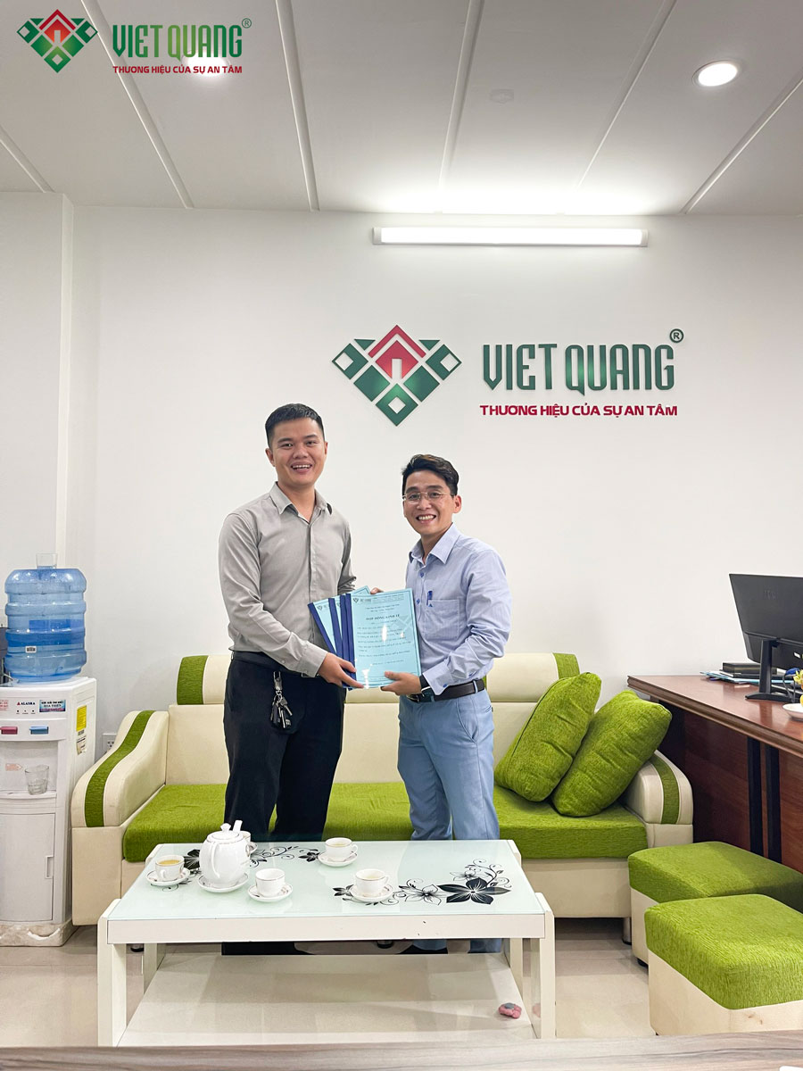 Việt Quang Group ký hợp đồng sửa chữa cải tạo nhà trọn gói cho gia đình anh Bình ở Quận Bình Tân