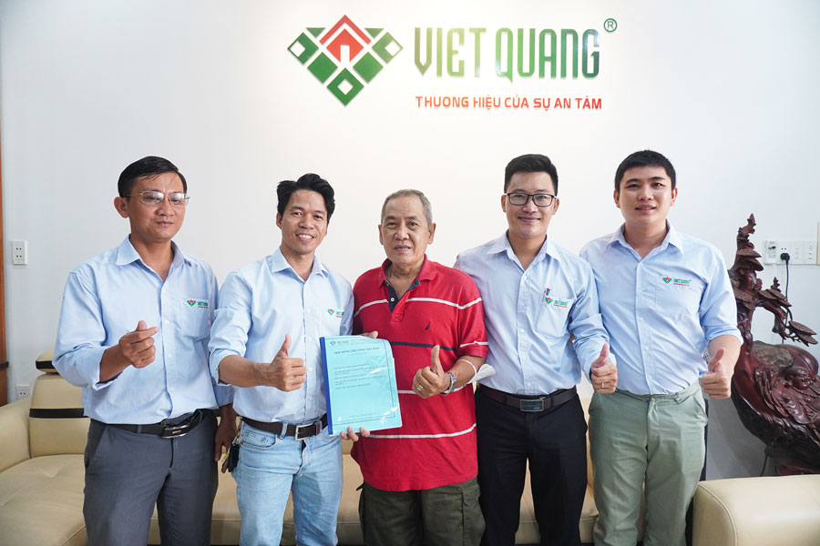 Việt Quang Group ký hợp đồng xây dựng trọn gói nhà 1 trệt 1 lửng 2 lầu sân thượng nhà Chú Dũng ở Quận Phú Nhuận