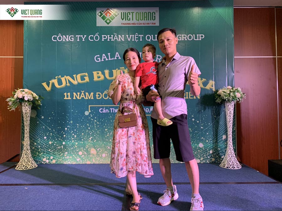 Hình ảnh lưu niệm tổ chức tiệc vui đại gia đình Việt Quang Group