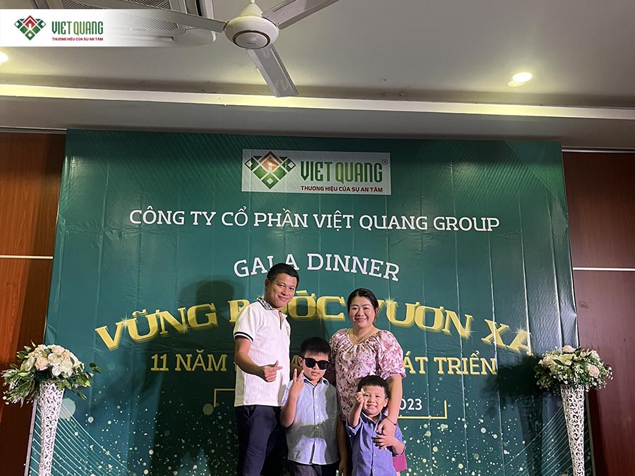 Hình ảnh lưu niệm tổ chức tiệc vui đại gia đình Việt Quang Group