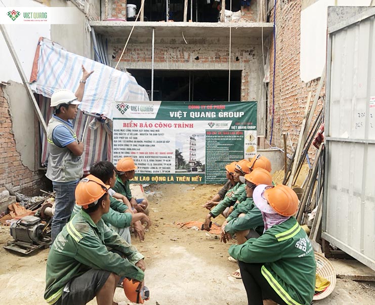 Công tác tổ chức họp an toàn lao động xây dựng Việt Quang group