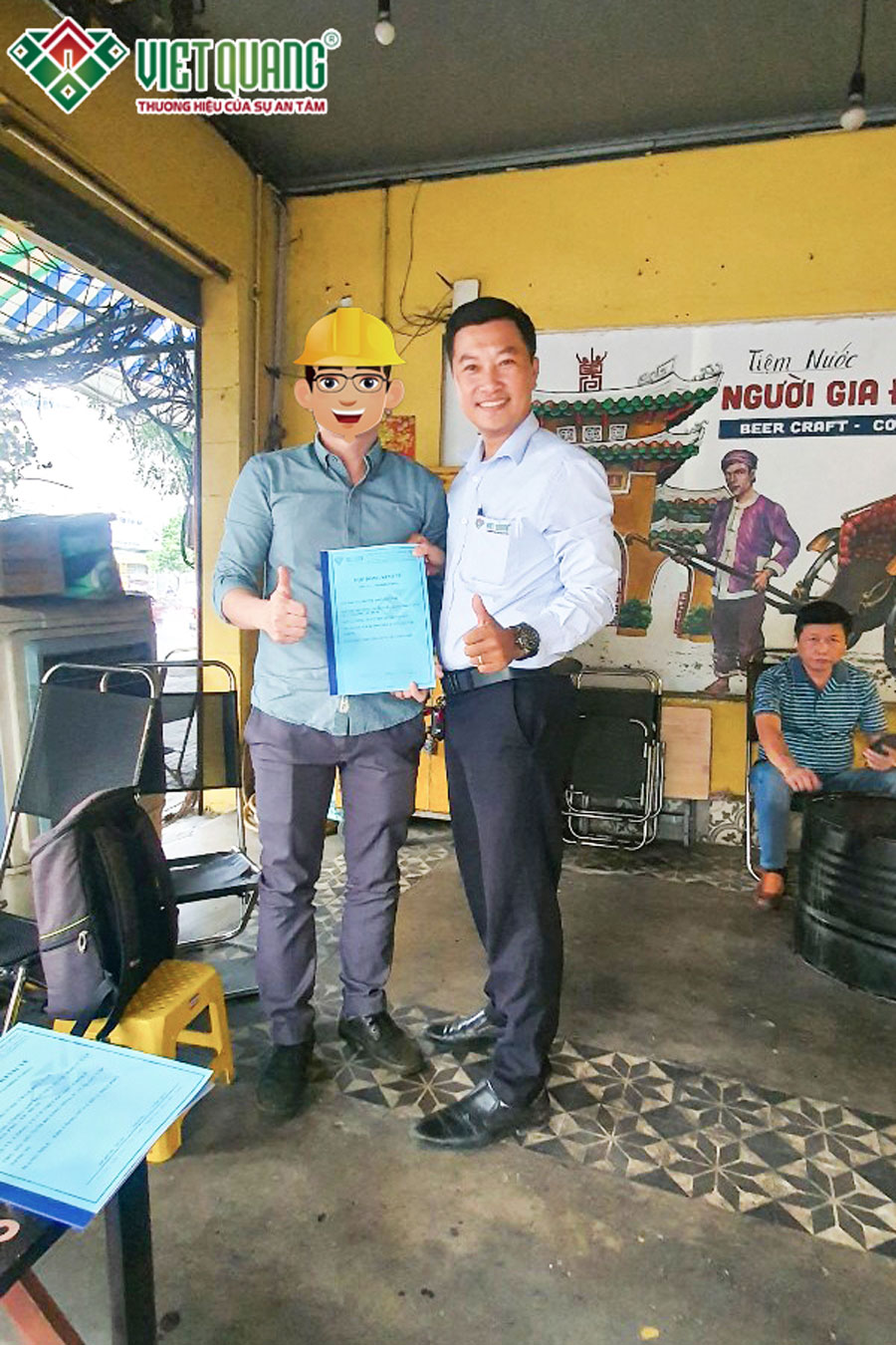 Anh Lợi ký hợp đồng sửa nhà trọn gói với Việt Quang Group