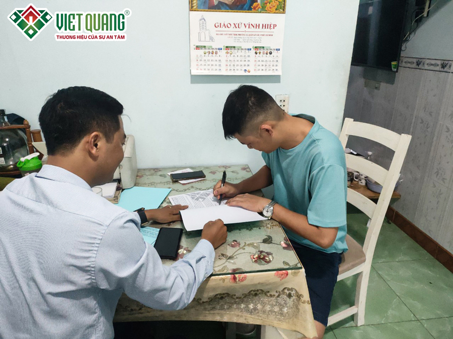 Việt Quang Group ký hợp đồng sửa chữa nâng thêm 2 tầng nhà anh Thạc ở Quận Gò Vấp