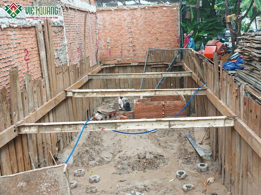 Thi công xây dựng nhà 1 hầm 1 trệt 1 lửng 4 lầu sân thượng nhà anh Bằng ở Quận Tân Bình