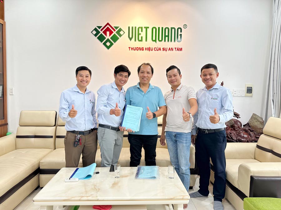 Chào đón tháng 12 Việt Quang Group tiếp tục ký hợp đồng sửa chữa nhà cấp 4 thành nhà 2 tầng mái nhật nhà anh Thịnh ở TP. Thủ Đức 