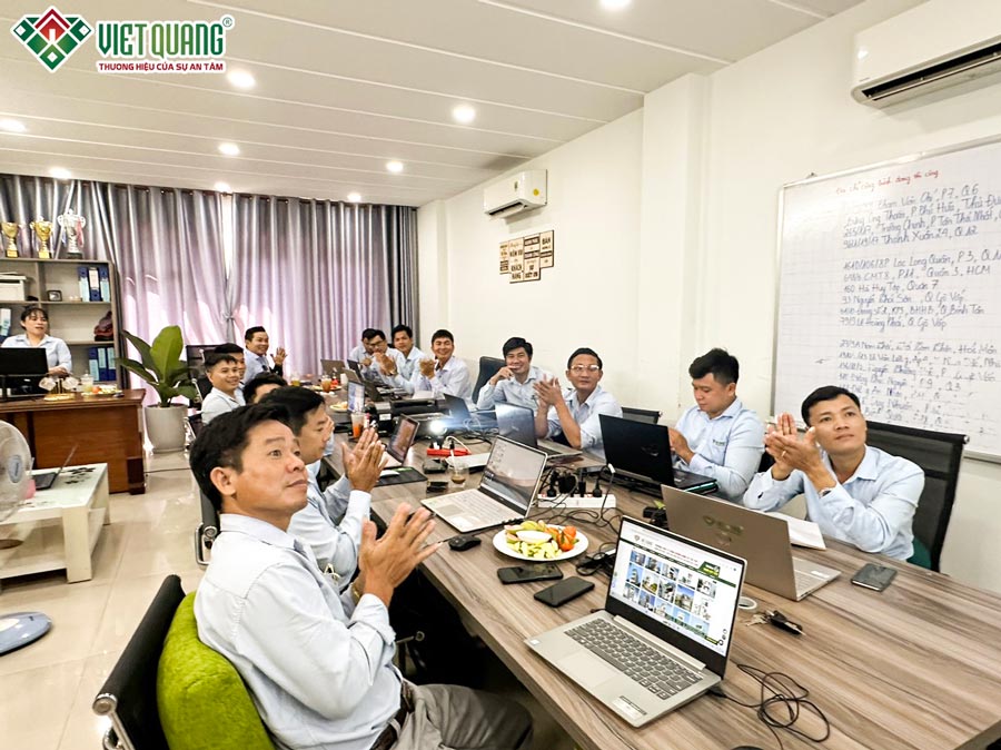 Việt Quang Group họp định kỳ tổng kết tình hình hoạt động kinh doanh tháng 11 năm 2023