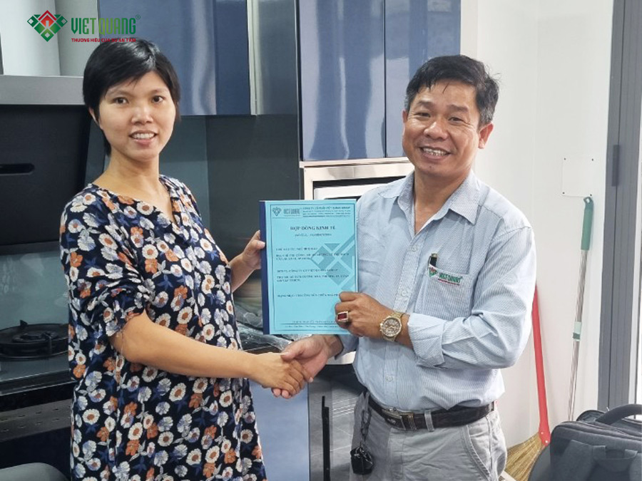 Hợp đồng sửa nhà lần 2 gia đình Chị Hảo quay lại ký cùng Việt Quang Group 