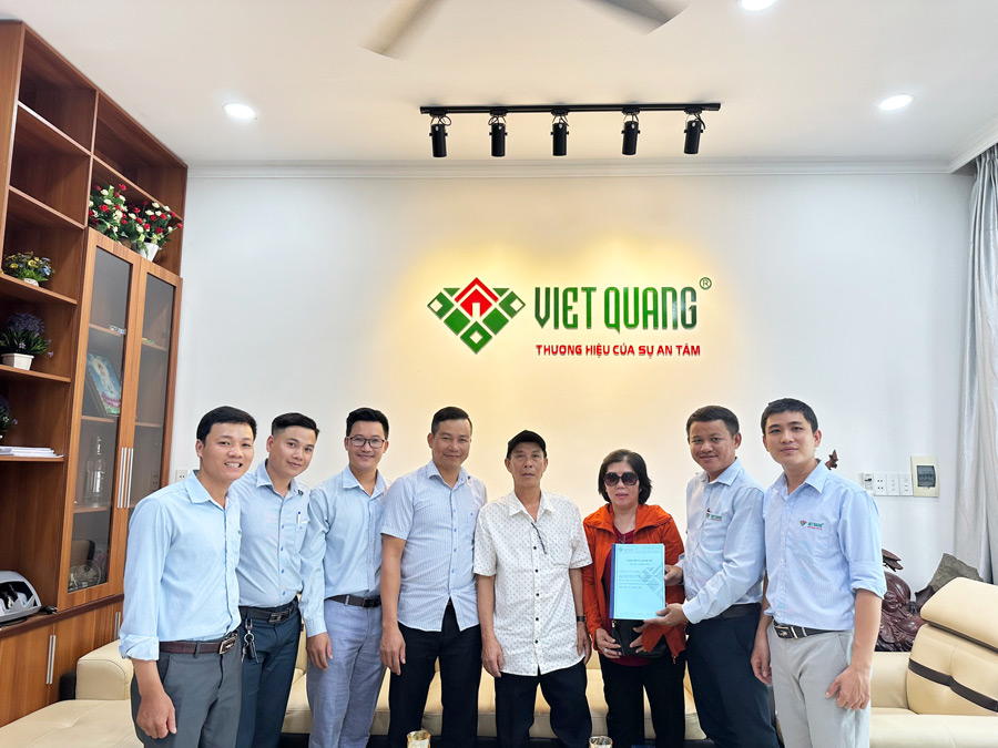 Việt Quang Group ký hợp đồng xây nhà trọn gói cùng gia đình Anh Định tại Bình Dương 