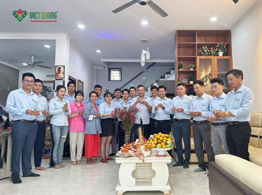Việt Quang Group tổ chức lễ cúng khai trương khởi đầu năm mới 
