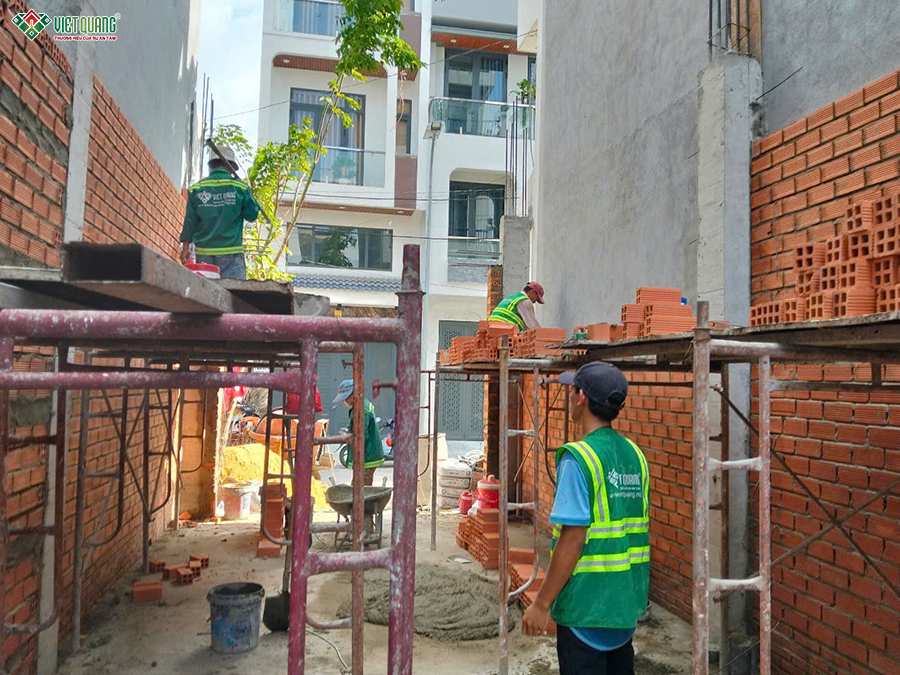 Thi công xây móng nhà 5 tầng 4x16m