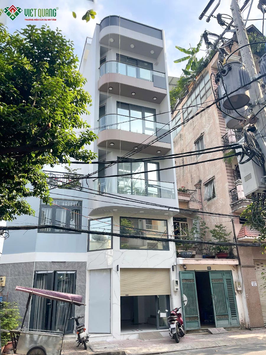 Xây nhà hiện đại trệt lửng 3 lầu sân thượng Anh Đồng ở Tân Bình