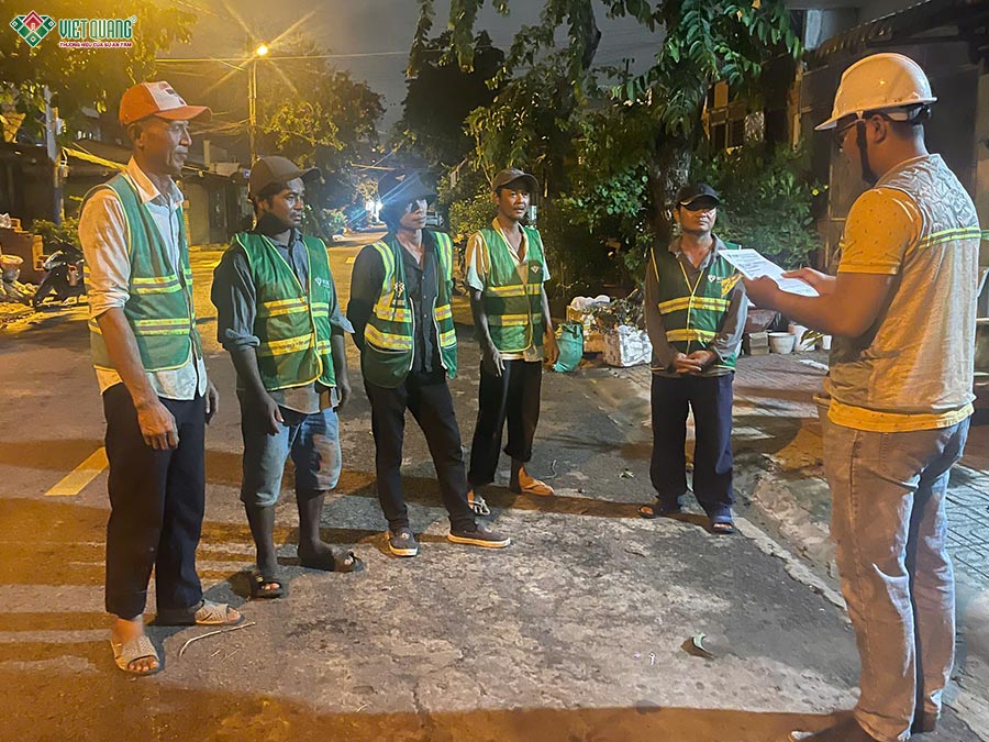 Hình ảnh họp an toàn lao động định kỳ hàng tháng vào này 14 và ngày 28