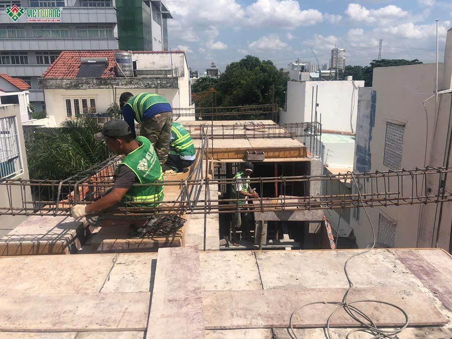 Hình ảnh thi công gia công coppha sàn sân thượng