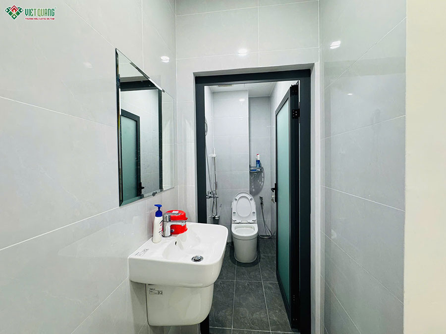 Bàn giao nhà 5 tầng 4x12m chị An quận Tân Phú