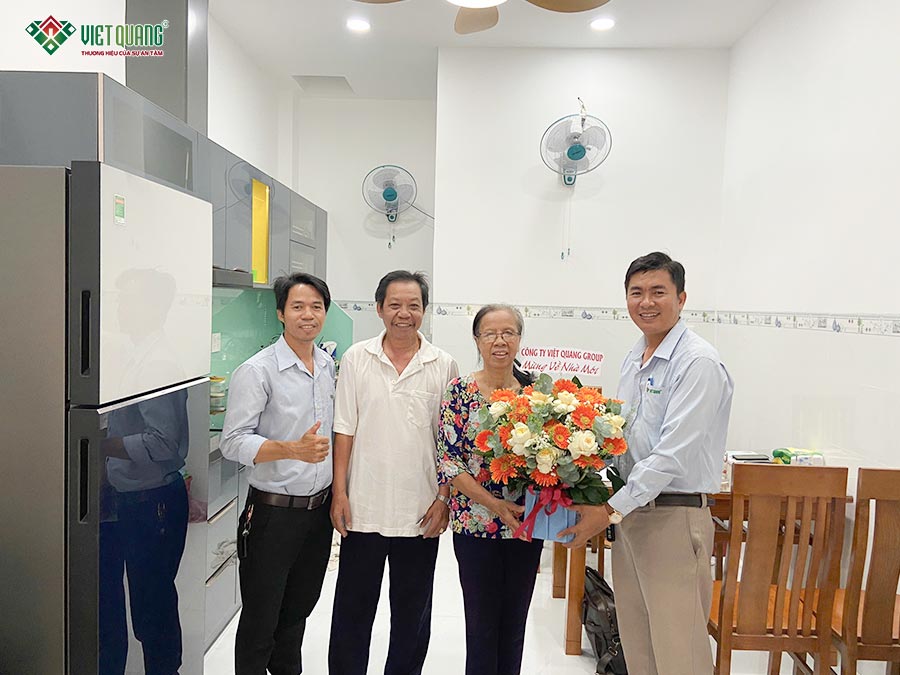 https://kientrucvietquang.net/ban-giao-nha-pho-3-tang-4x10m-cho-gia-dinh-co-phung-tai-go-vap/
