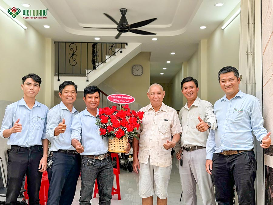 https://kientrucvietquang.net/sau-90-ngay-thi-cong-viet-quang-group-ban-giao-to-am-1-tret-2-lau-tum-san-thuong-cho-gia-dinh-chi-hong-quan-5/