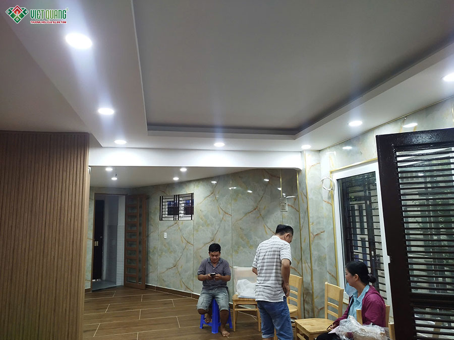 Bàn giao nhà cho gia đình anh Trung quận 10