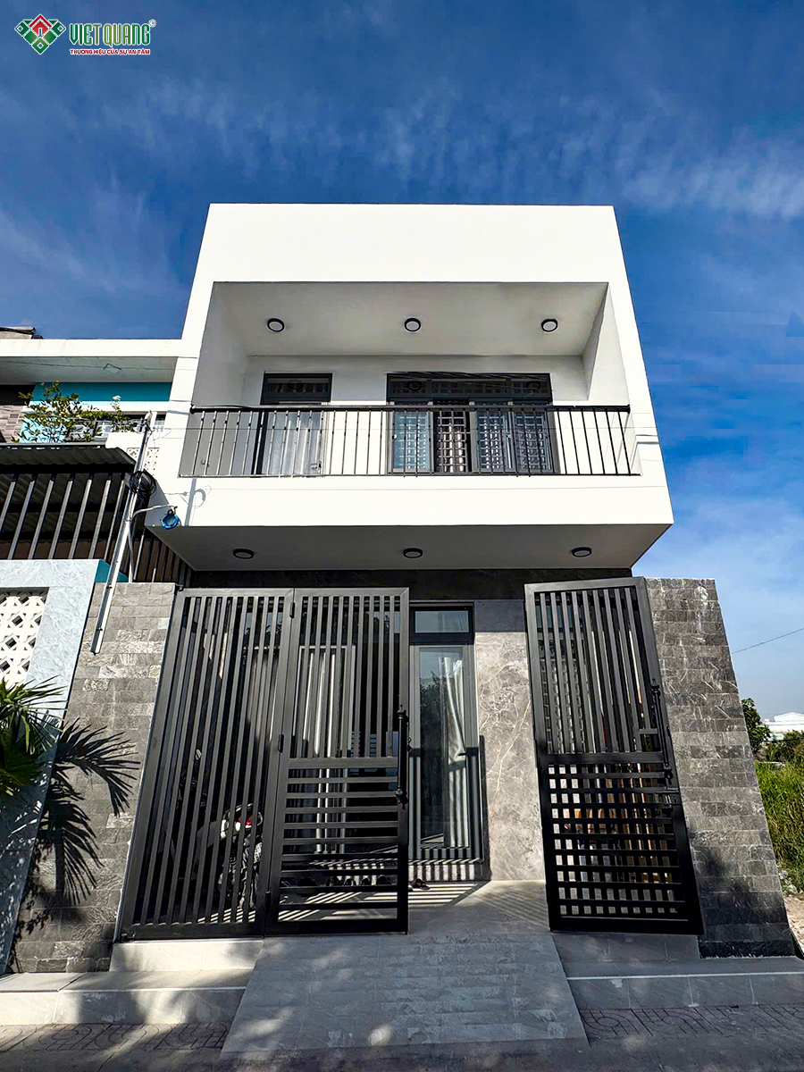 Xây dựng nhà phố 1 trệt 1 lầu tum sân thượng cho gia đình chị Hằng ở huyện Bình Chánh