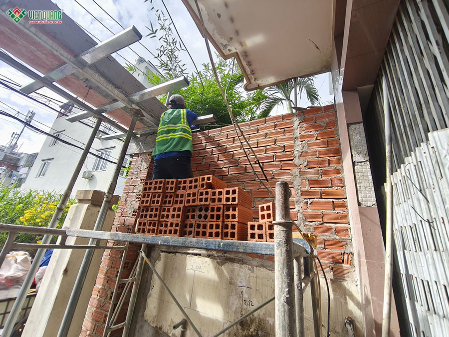 Sửa chữa nâng tầng nhà 2 tầng thành nhà 3 tầng tùm sân thượng