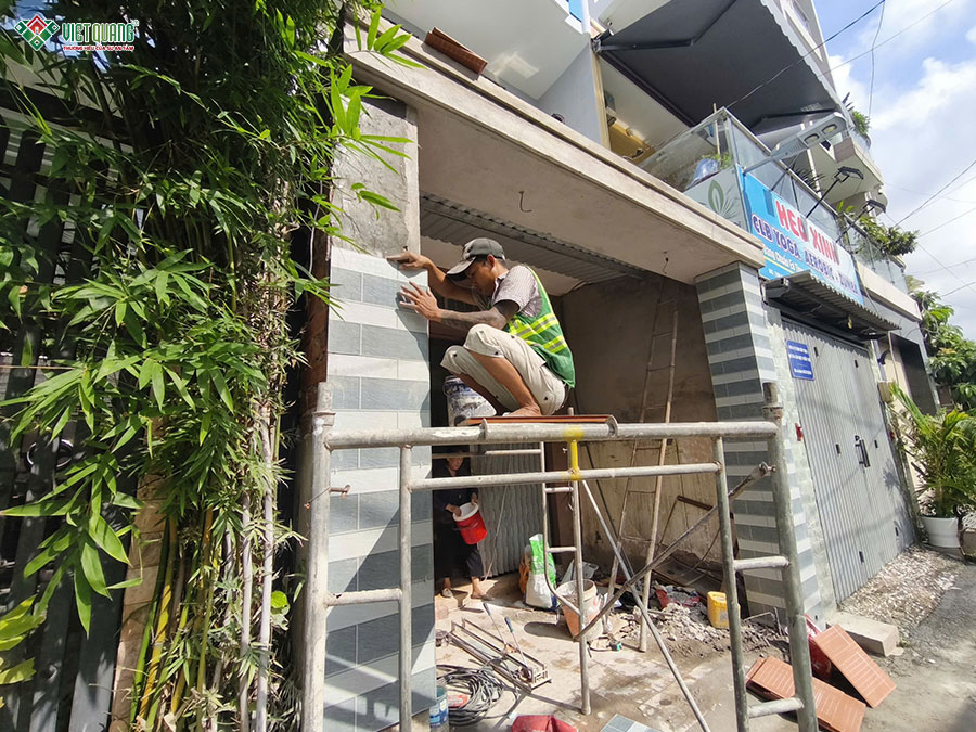 Sửa chữa nâng tầng nhà 2 tầng thành nhà 3 tầng tùm sân thượng