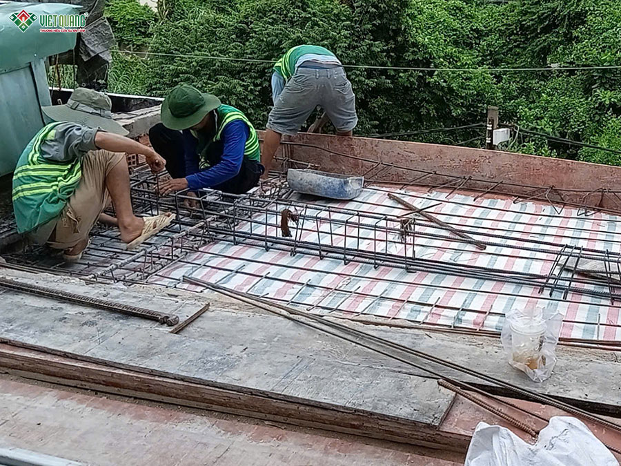 Sửa chữa nâng tầng nhà 2 tầng thành nhà 3 tầng tùm sân thượng