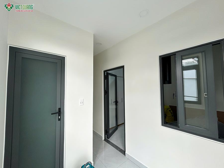 Bàn giao nhà 1 trệt 1 lầu 5x8m chị Trinh phường Phú Định