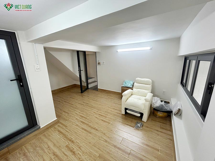 Bàn giao nhà 1 trệt 1 lầu 5x8m chị Trinh phường Phú Định