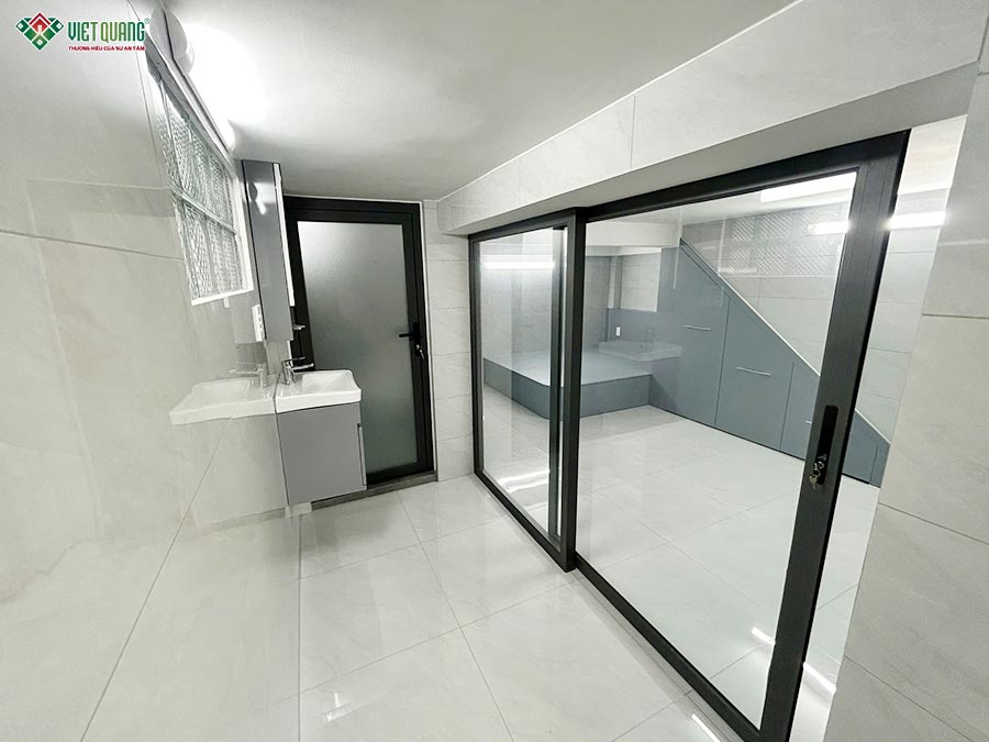 Bàn giao nhà 1 trệt 1 lầu 5x8m chị Trinh phường Phú Định