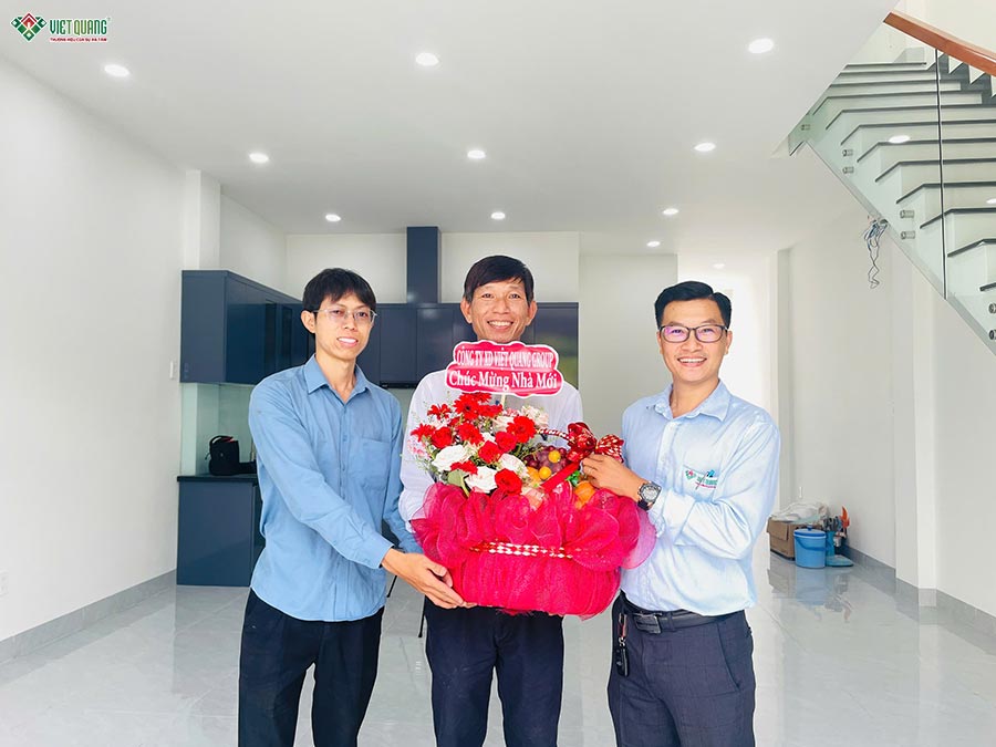 Bàn giao nhà phố 2 tầng 6x12m cho gia đình anh Cảnh xã Củ Chi TP.HCM