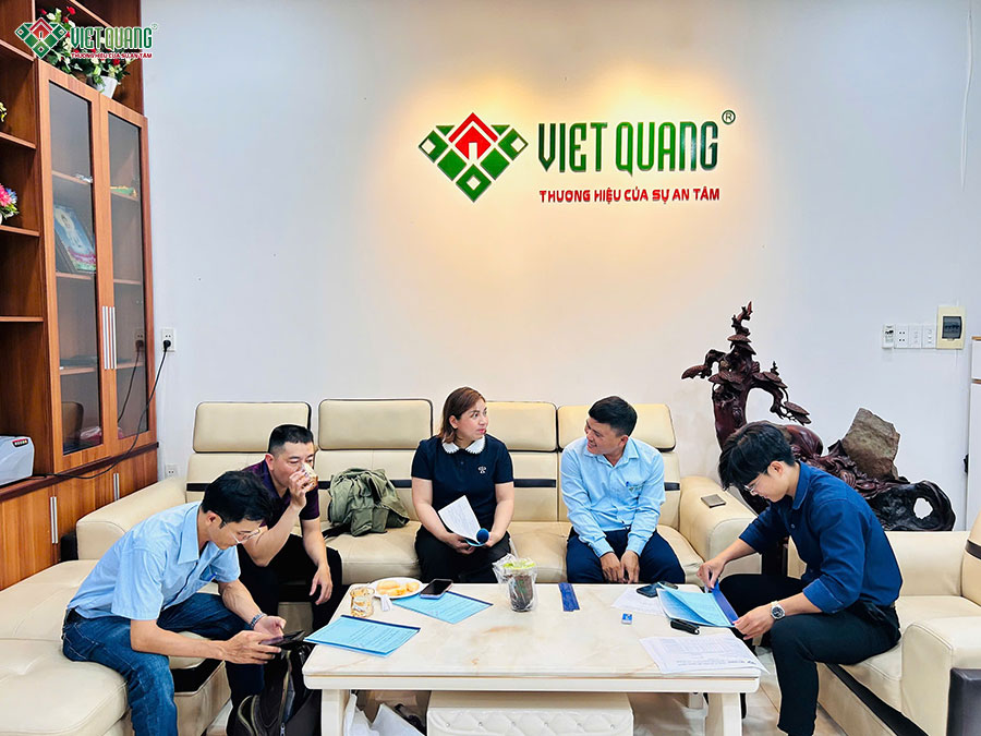 Ký hợp đồng sửa chữa nâng tầng nhà 1 trệt 1 lầu chị Duyên phường Đức Nhuận