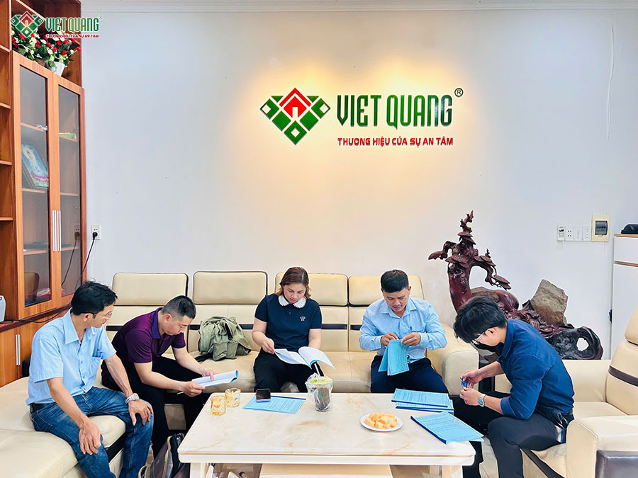 Ký hợp đồng sửa chữa nâng tầng nhà 1 trệt 1 lầu chị Duyên phường Đức Nhuận