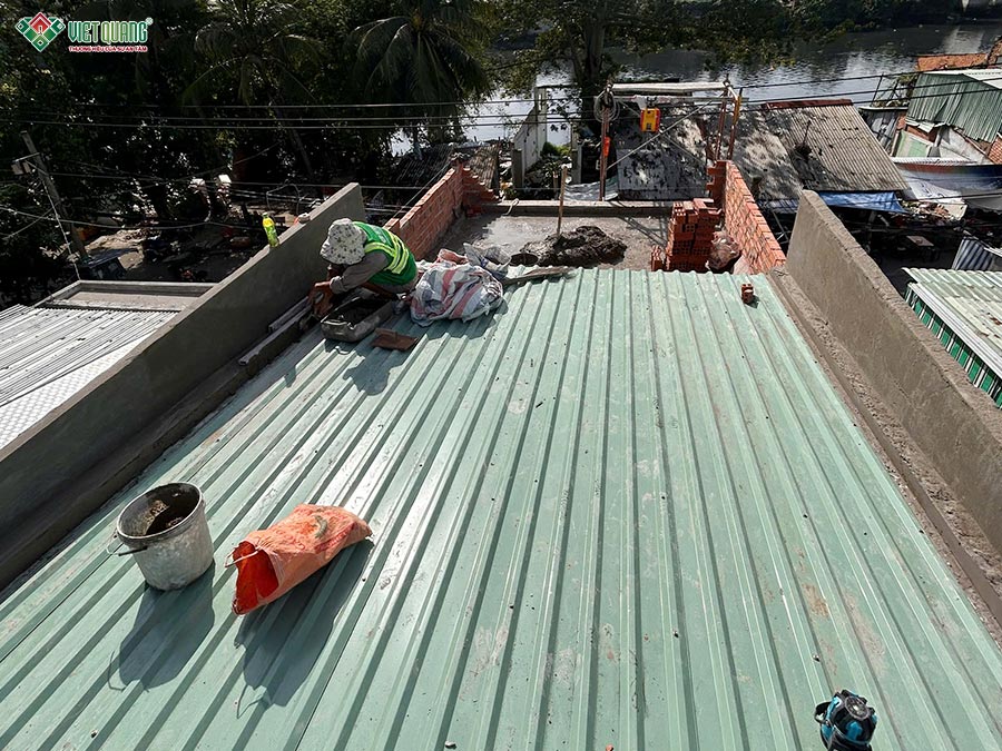 Sửa chữa nhà 1 trệt 1 lầu 5x8m chị Trinh phường Phú Định