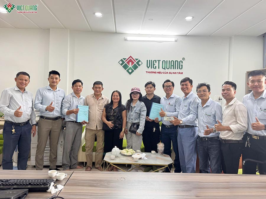 Giáng Sinh rộn ràng – Việt Quang Group lập “cú đúp” hợp đồng xây nhà trọn gói