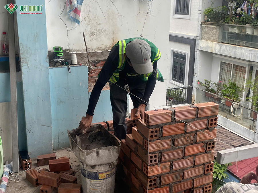 Thi công sửa chữa trọn gói nhà 3 tầng 5x15m