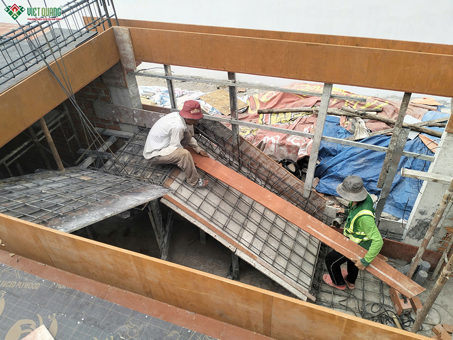 Thi công xây nhà 1 trệt 1 lửng 3 lầu sân thượng 5x22m