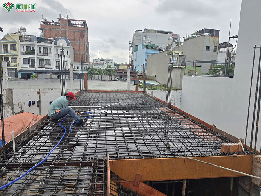 Thi công xây nhà 1 trệt 1 lửng 3 lầu sân thượng 5x22m