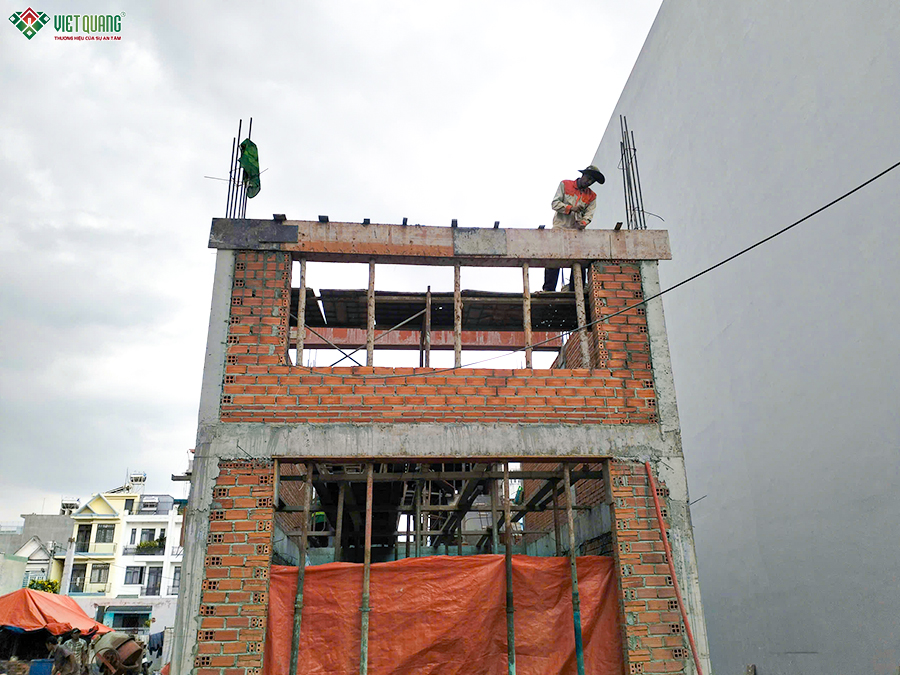 Thi công xây nhà 1 trệt 1 lửng 3 lầu sân thượng 5x22m