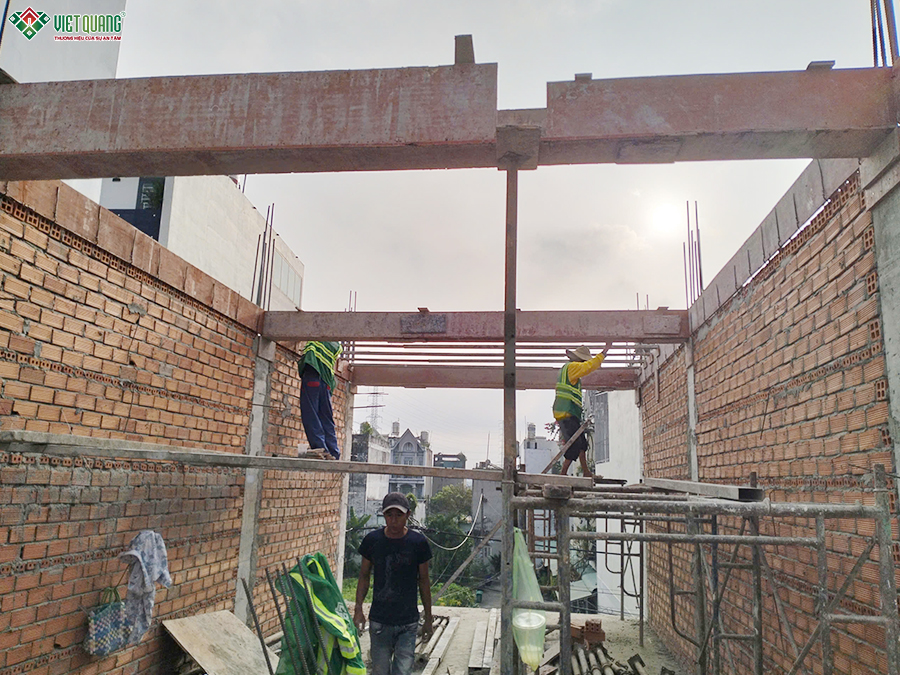Thi công xây nhà 1 trệt 1 lửng 3 lầu sân thượng 5x22m