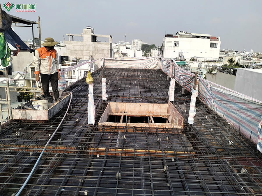 Thi công xây nhà 1 trệt 1 lửng 3 lầu sân thượng 5x22m