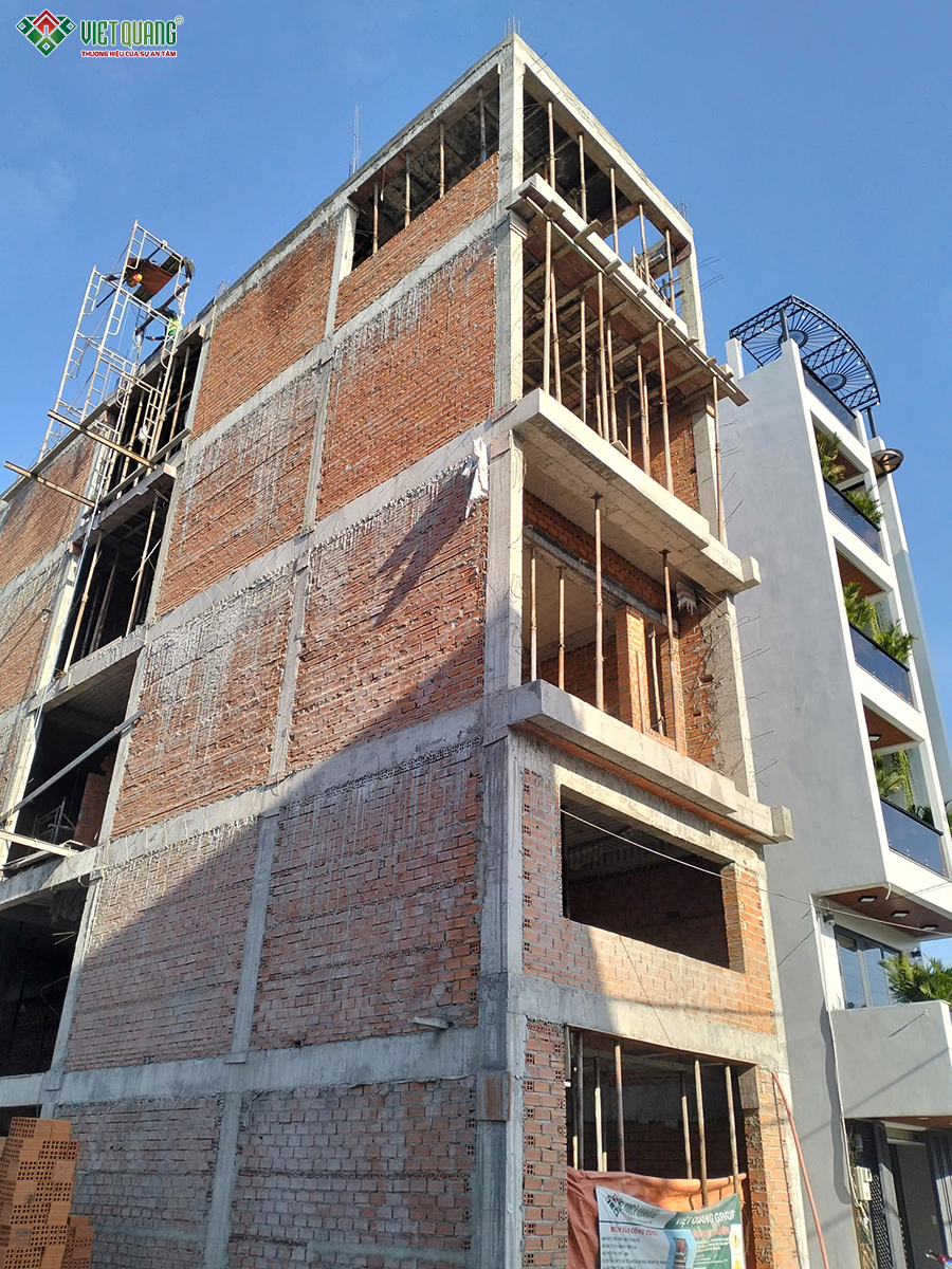 Thi công xây nhà 1 trệt 1 lửng 3 lầu sân thượng 5x22m