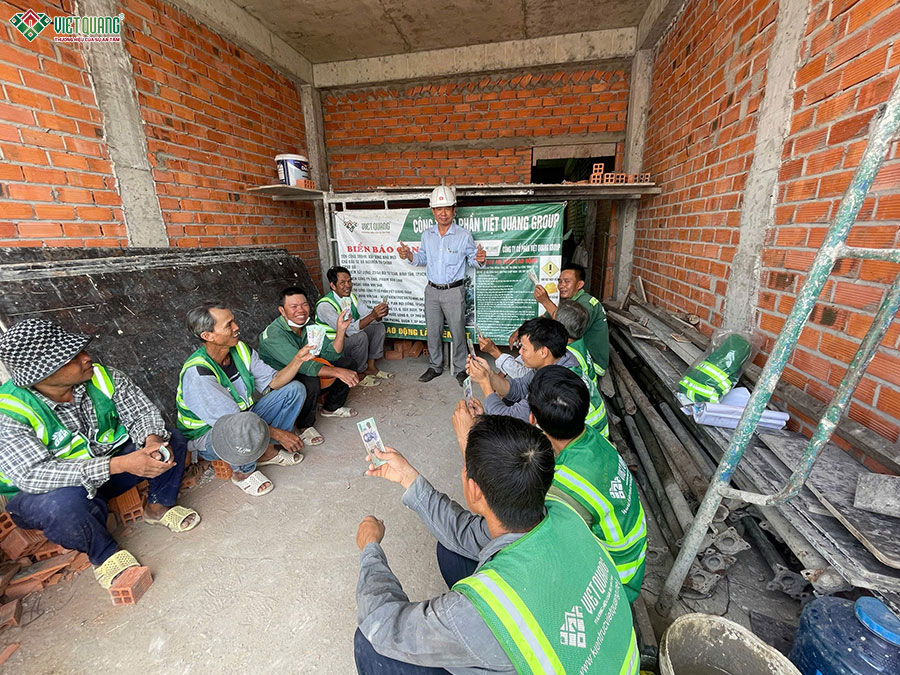 Xây dựng trọn gói nhà phố 4 tầng sân thượng 4x15m
