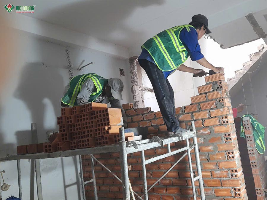 Cải tạo nâng tầng nhà 4 tầng sân thượng 4x18m phường Tân Hòa